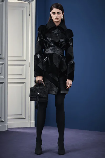 Look 18